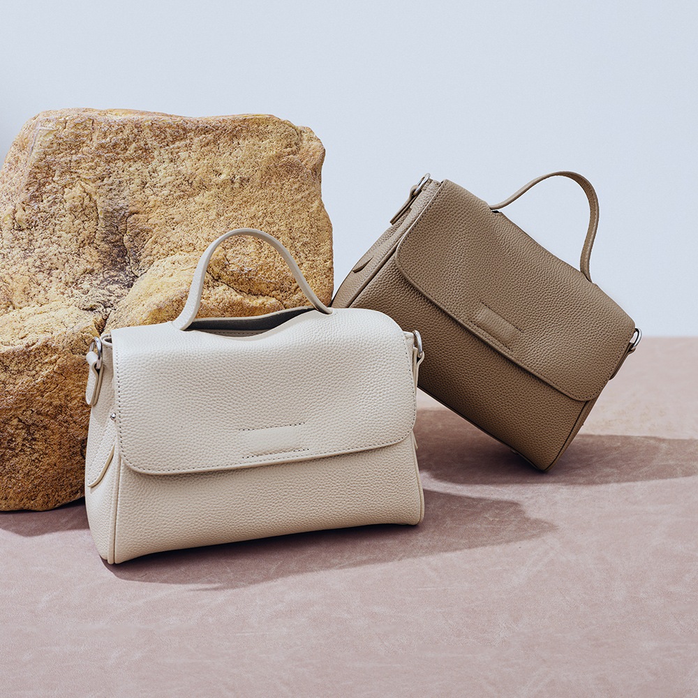 【本革 4カラー キーホルダーを贈る】本革手提げかたかた掛け ショルダーバッグ 2Wayバック牛革通勤バッグ バックパック