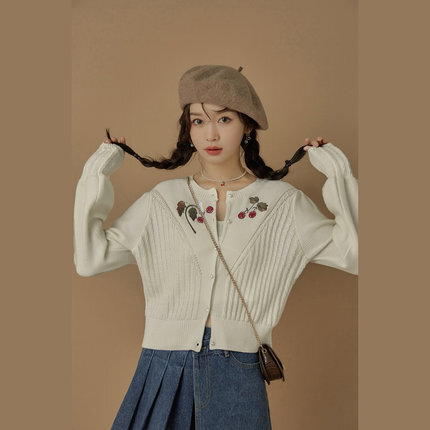 刺繡カーディガン トップス カーディガン 袖あり 長袖 ラウンドネック 刺繍 前開き 綿 ポリエステル かわいい 大人可愛い きれいめ シンプル カジュアル 大人 上品 おしゃれ お洒落 レトロ