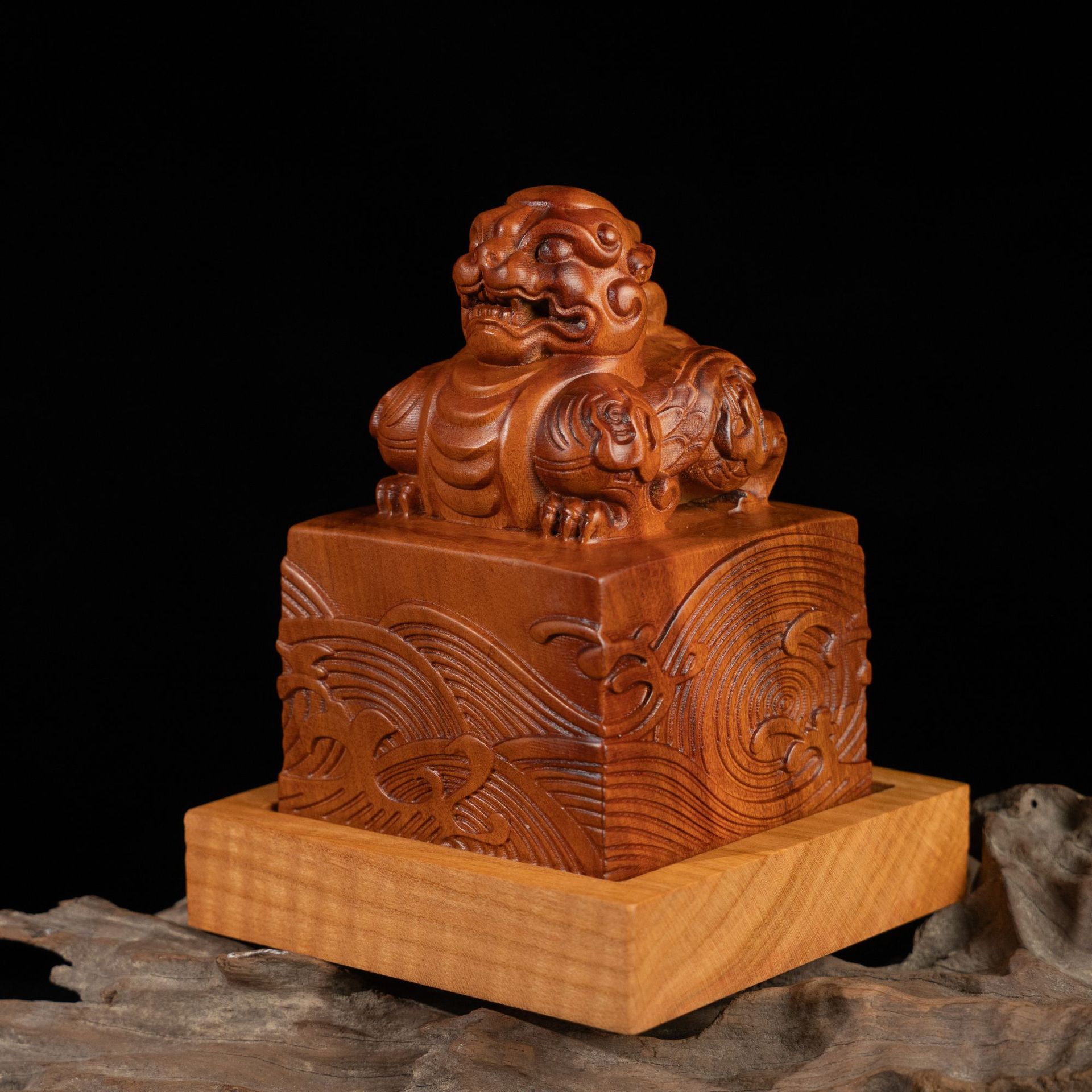 落雷 棗木 貔貅 印鑑 獅子 置物 手把り 彫刻 精彫り 手作り 大型 印鑑 高さ 12cm