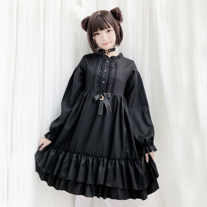 月明かりの下の城秋と冬の長袖の黒い柔らかい女の子の日本のロリータドレスゴシックレトロ宮殿