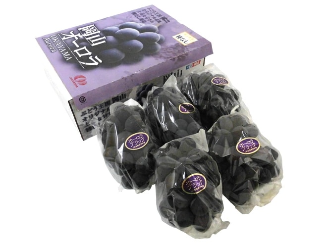 岡山産 =オーロラブラック= 秀品 4-5房前後 約2kg 化粧箱 予約 7月下旬以降