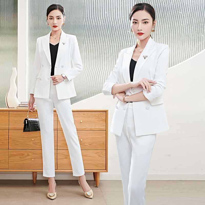 レディース パンツスーツ ２点 セットアップ 白 黒 上着 ジャケット パンツ スーツ襟 ダブルブレスト ボタン４つ 同色 クロス エレガント シック スタイリッシュ 高級感 クール フォーマル
