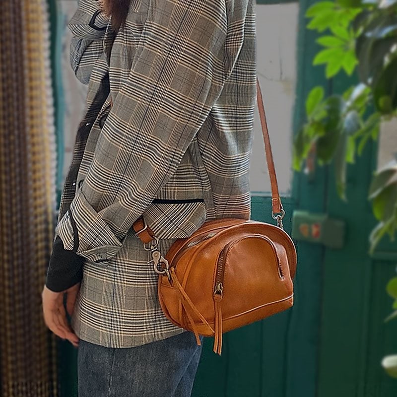 メッセンジャーバッグ女性2020新しいレトロな小さなバッグオリジナルデザインシェルバッグ牛革野生のハンドバッグショルダーバッグ夏