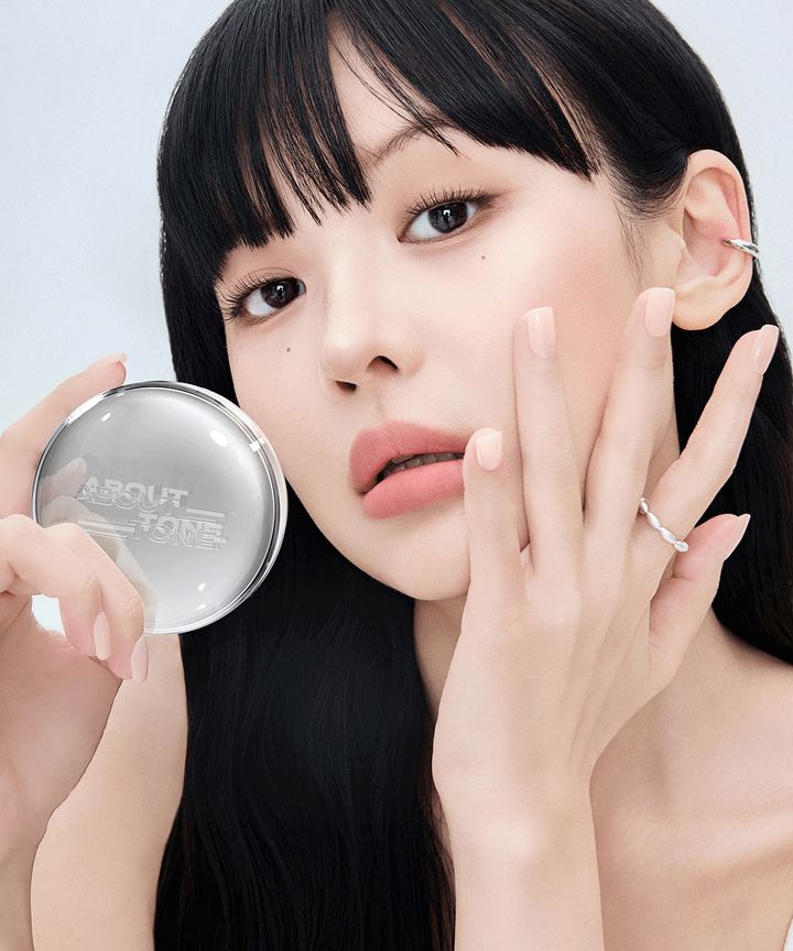 スキン レイヤー フィット クッション（5色） 5,244円