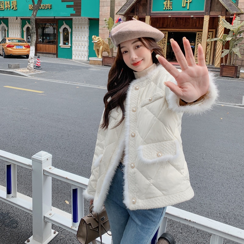 白鴨絨毛ミンクの毛が小香風ダウンジャケットの女性2023新冬に厚くなった短いコート