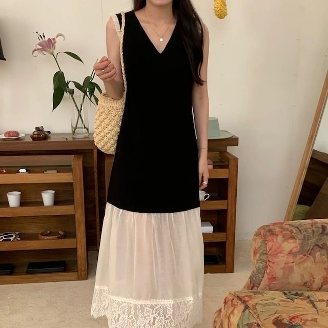 2024 春夏ワンピース ドレス ロング丈 ノースリーブ Vネック レース 縫い合わせ ゆったり 夏 黒 おしゃれ かわいい きれいめ 韓国ファッション レディース お出かけ安い