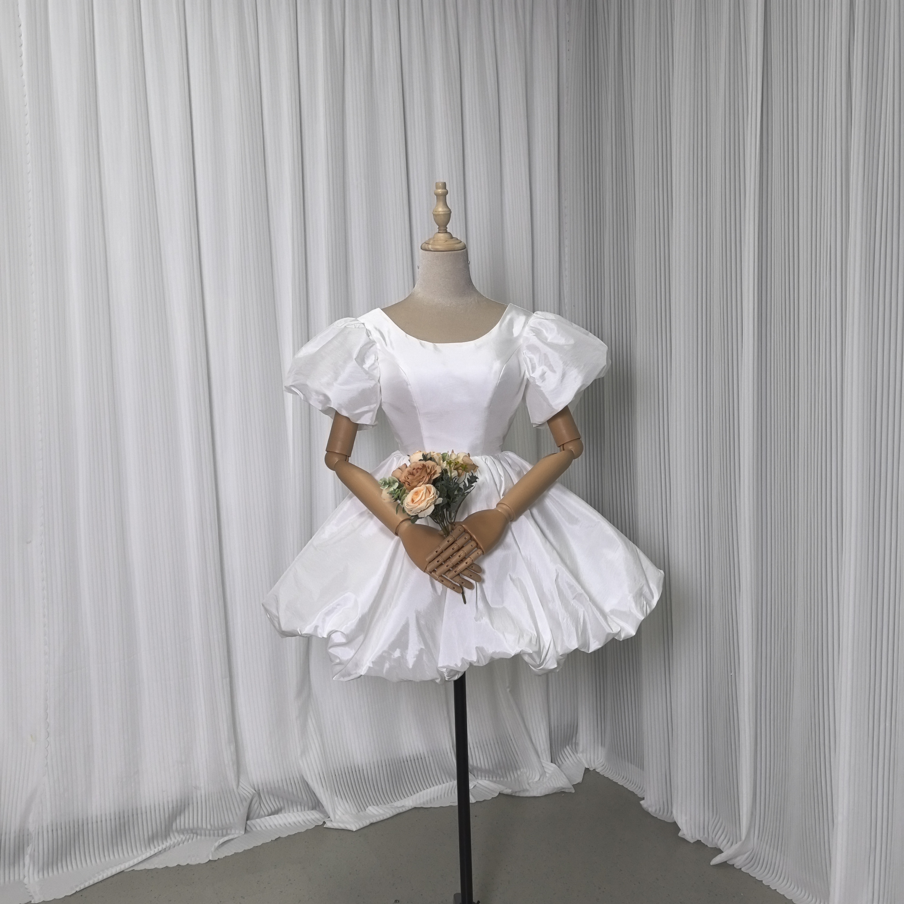 パーティードレス ラウンドネック 編み上げ シルクタフタ ミニドレス 演奏会/音楽会