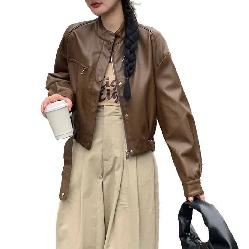 女子ショート丈のレザージャケット秋冬新作ブラックブラウンの機関車ジャケット