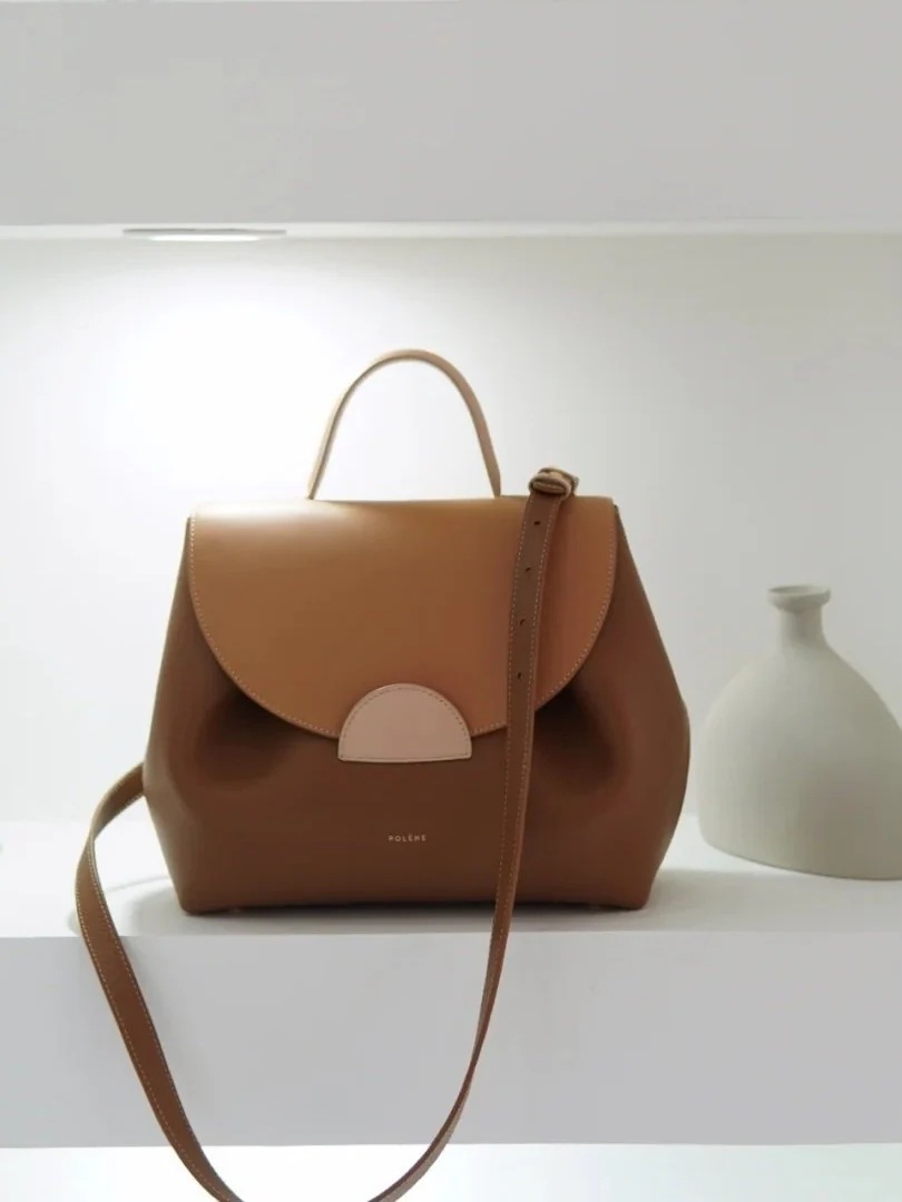 大容量 トートバック ホーボーバッグ 水筒ポーチ バケツバッグ ショルダーバッグ 本革 肩掛け 防水 新作 リュック 手提げバッグ ミニバッグ 気質 おしゃれ 百掛け バックパック高級感 質感 気 5,814円