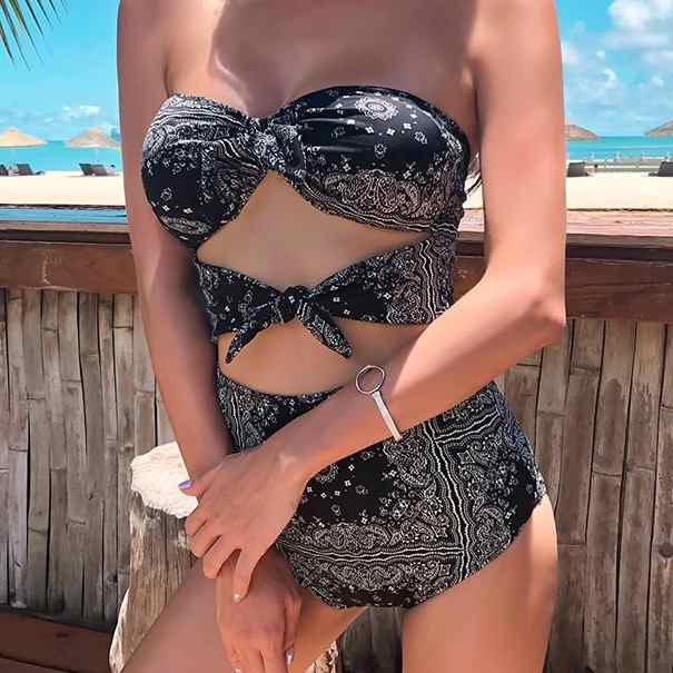 水着 ビキニ レディース 紐ビキニ セクシービキニ セパレート 体系カバー 伸縮性 胸元 谷間 谷間魅せ 盛れる 水陸両用 上下セット かわいい 大人可愛い きれいめ セクシー sexy シンプル ナ