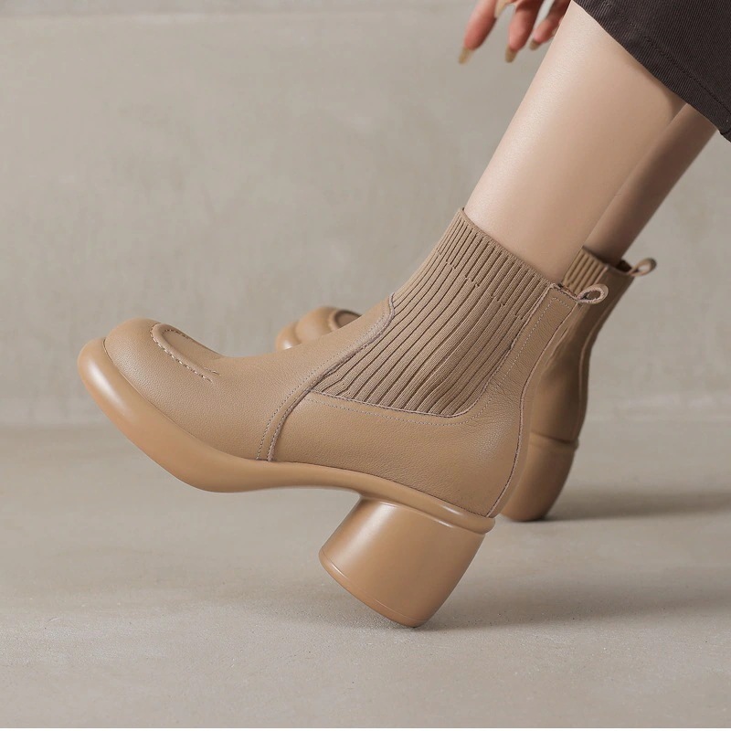 ショートブーツ 韓国ファッション 新作 気質 小さめ厚底ハイヒールショートブーツレディース2025秋新作太ヒールラウンドトゥストレッチニットショートブーツ
