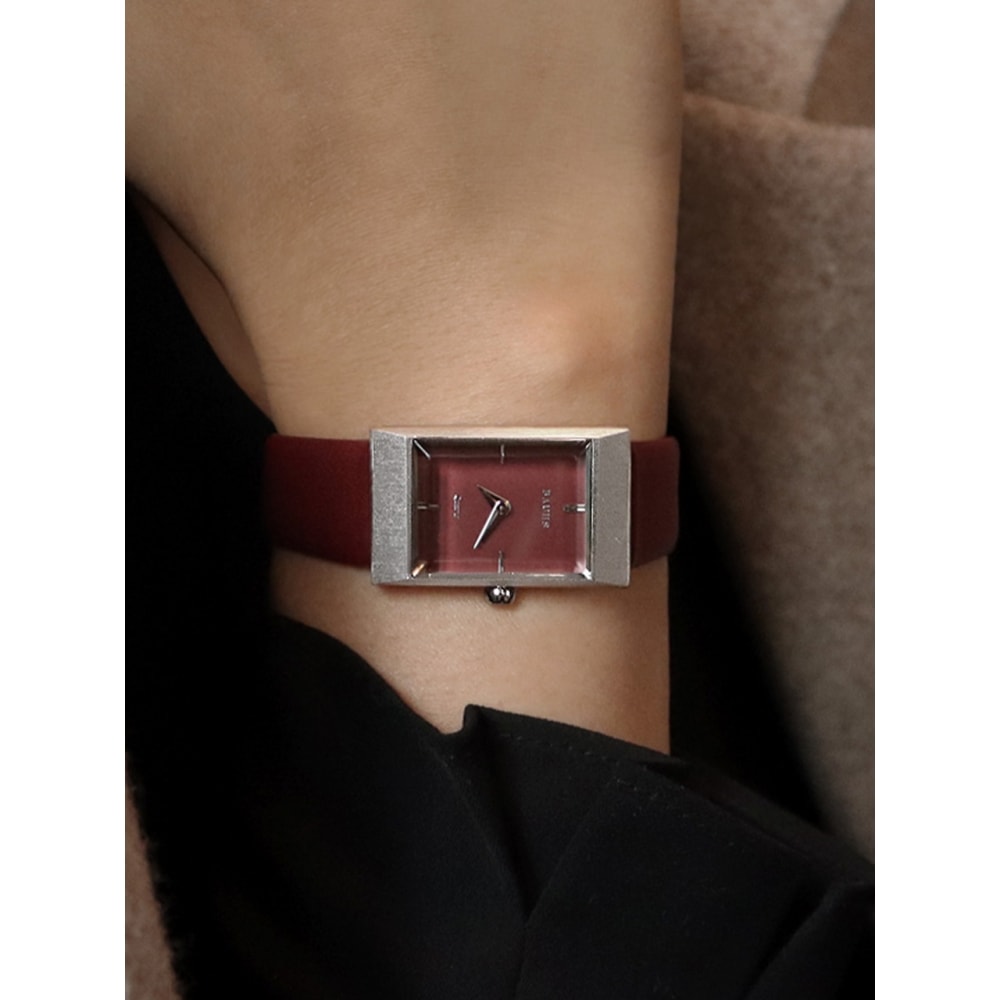 RUMTTONレディースレザーバンドデザインウォッチグリッドバーガンディシルバー