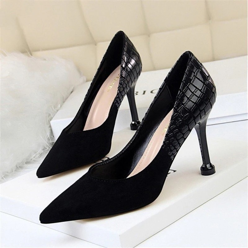 夏の新品ポインテッドトゥ パンプス シューズ ピンヒール ハイヒール 細ヒール レディース お呼ばれパンプ