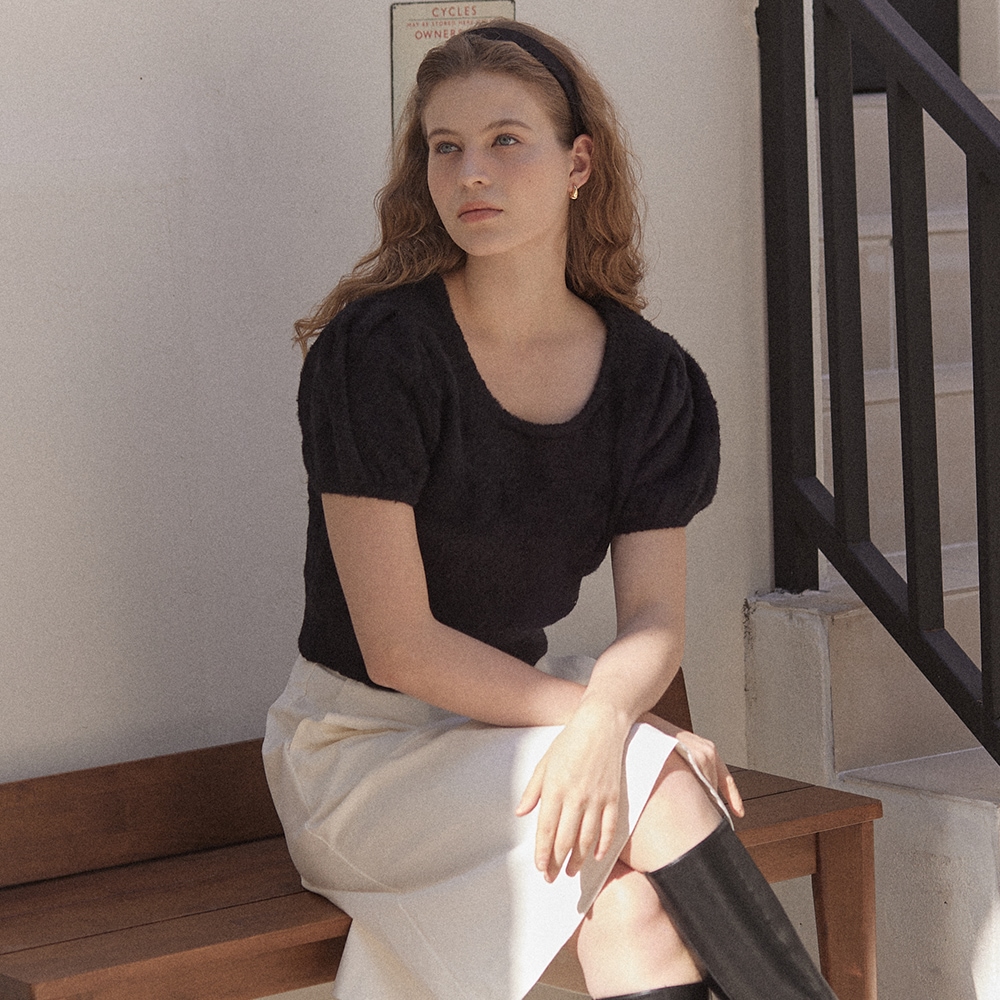 Teddy Goldish Half Sleeve Knit - Black