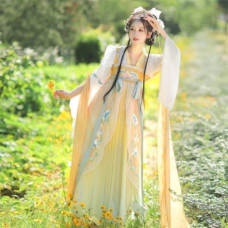 漢服女性のの要素を備えた古代衣装の完全なセットは毎日改良されたスーパーフェアリー古代スタイルの風の胸までの長さのスカート