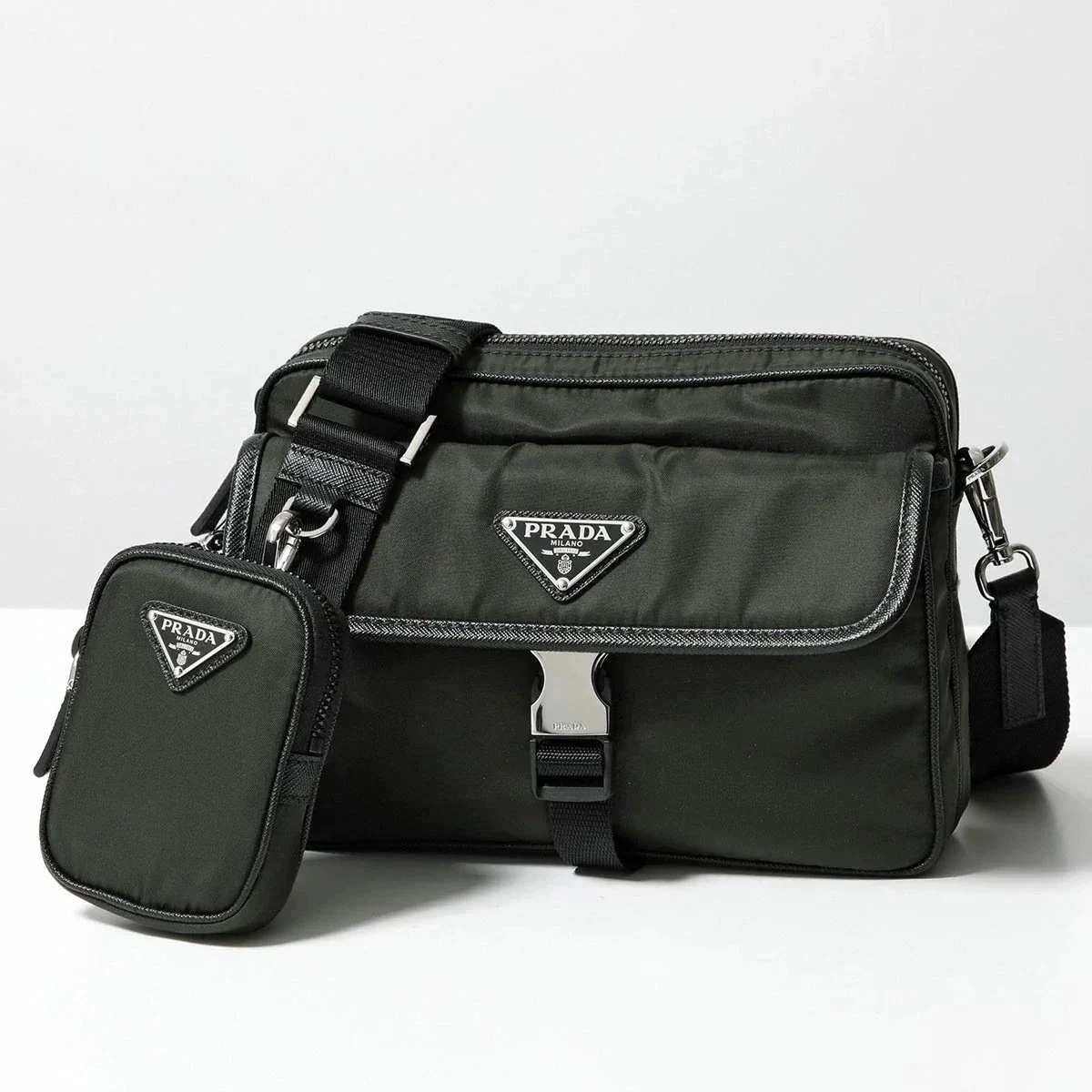PRADA プラダ ショルダーバッグ 2VH133 2DMH Re-Nylon リナイロン クロスボディ ミニポーチ付き トライアングルロゴ 鞄 カラー2色