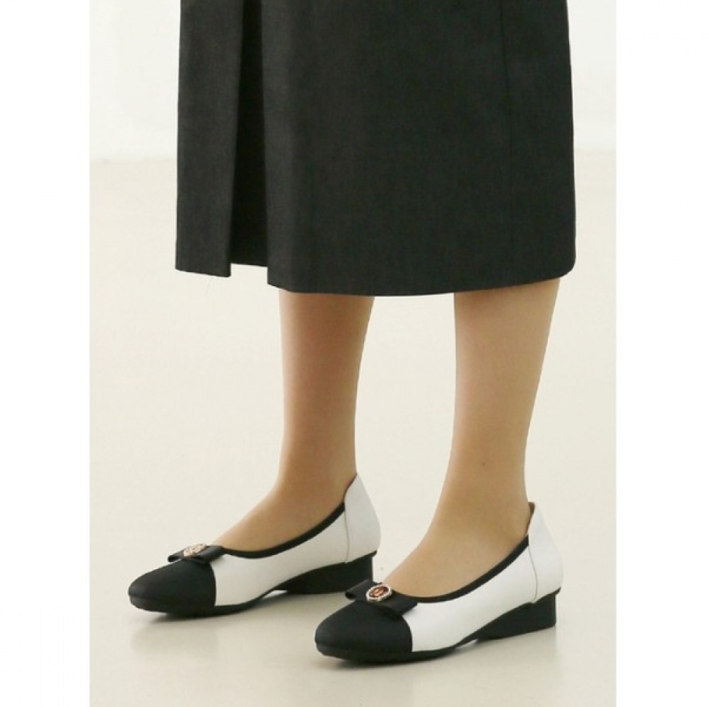 [ニナスパリ] 3cm快適レザーリボンフラット 5,439円