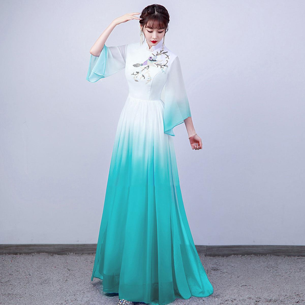 古典舞踊演出服女飄々グラデーション扇子舞踏服中淡雅オープニングダンス演技ドレス