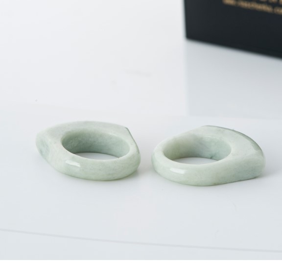 宮中屋の四門石の双指輪