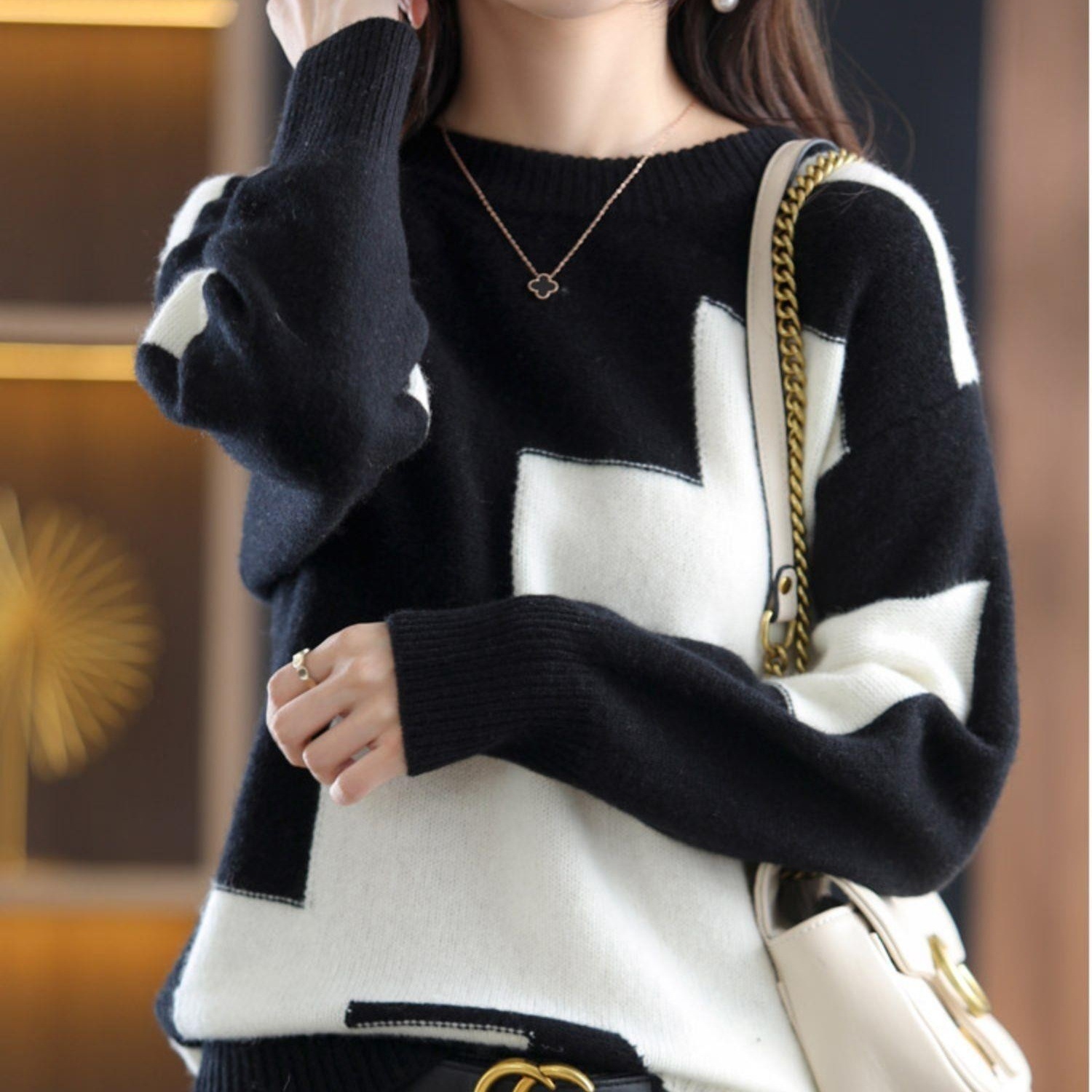 トップス ニットソー セーター ショート ショート丈 長袖 萌袖 ラウンドネック ストレート ニット かわいい 大人可愛い きれいめ シンプル カジュアル 大人 上品 おしゃれ お洒落 かっこいい