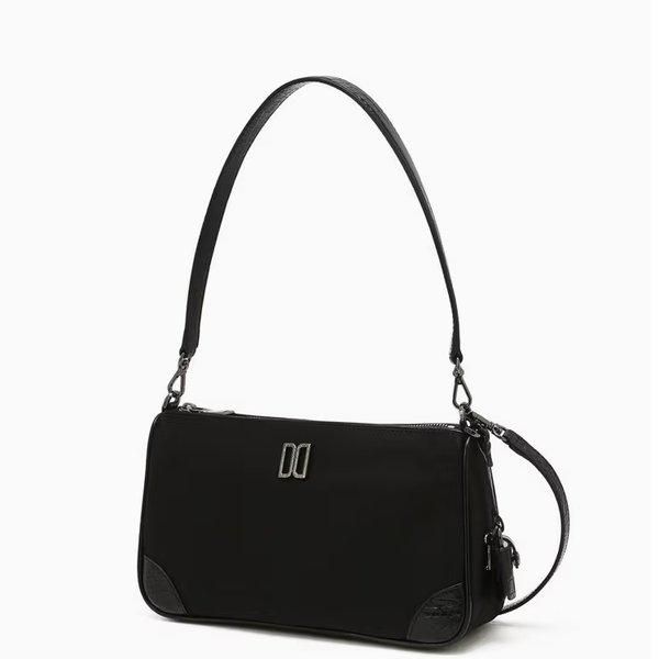 ブラウンのロゴ飾りの牛革トートバッグ DCBA6E142W2_s