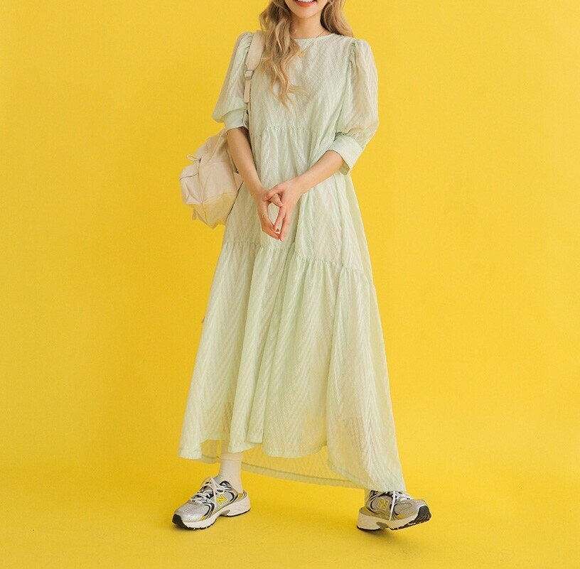 2色 ワンピース 長袖 春 夏 秋 かわいい ティアード ワンピドレス 膝下 ロング ロング丈 七分袖 パフスリーブ クルーネック Aライン 切り替えデザイン 透け感 シースルー 緑 グリーン ベージ