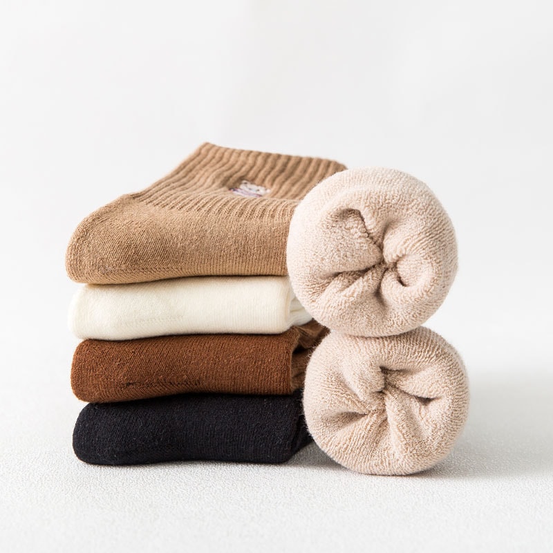 厚手の靴下の女性の秋と冬のオールマッチミディアムチューブの女性の綿の靴下は1つ買うと9つ