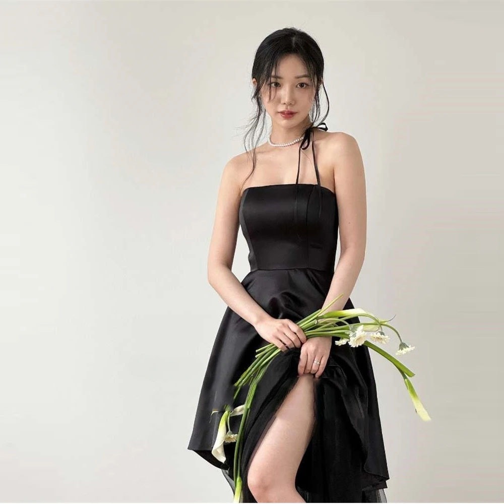 春の新型の気質の名媛のセクシーな一字の肩は胸のドレスの黒色の短い金の小さい子供の宴会のドレスを塗ります