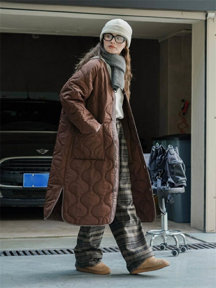 アウターダウンジャケットコートゆったり ロングコート ふんわり 中綿 ジャケット スッキリ 冬 レディース アウター 秋 トレンチコート コート ノーカラー 大人 シンプル キルティング 大きいサ