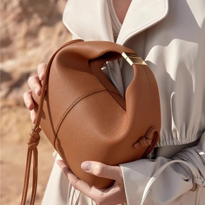 【人気商品】レディース　ショルダーバッグ 2025 本革 ハンドバッグ 通勤 軽量 レザー バッグ マ カバン 旅行バッグ 大容量 ショルダーバッグ トートバッグ