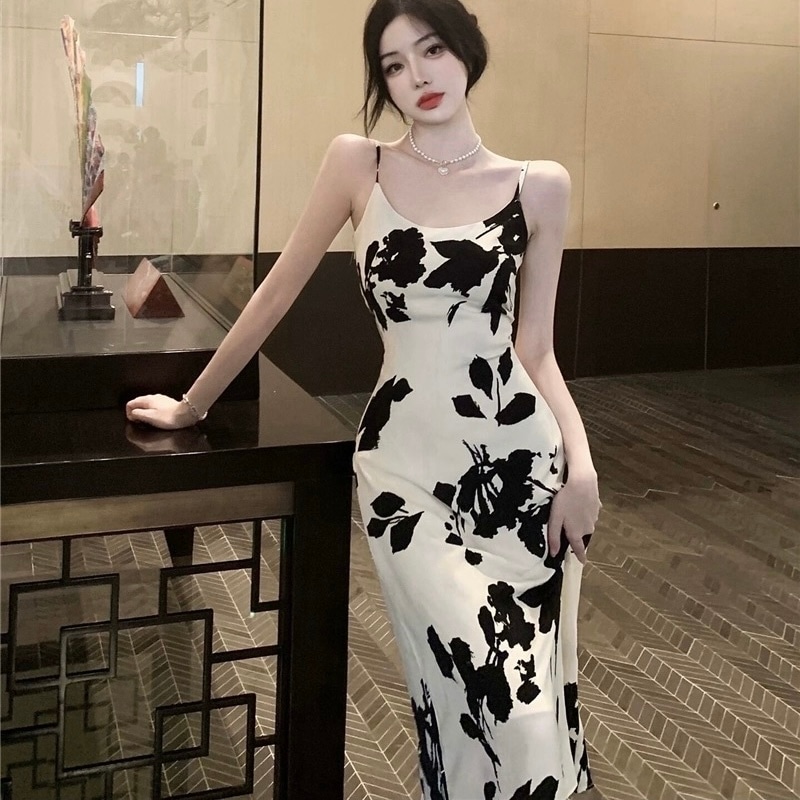 ワンピース 韓国風 オルチャン キャミワンピ タイトワンピース ボディコン ワンピ 肌見せ ロング丈 ロング ミモレ アンクル 袖なし ノースリーブ スリム タイト 細身 ストレート Iライン きれい