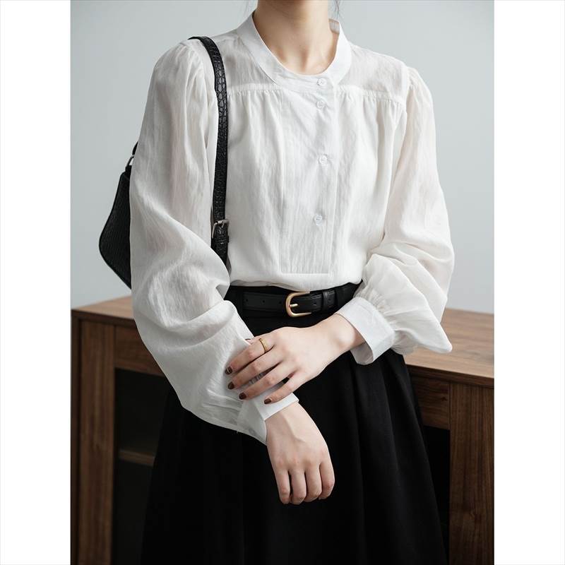 トップス レディース シャツブラウス 長袖 ボタン 襟なし ラウンドネック 透け感 ポワン袖 パフスリーブ キャンリーブ アシンメトリー 大人可愛い シンプル きれいめ 上品 大人 おしゃれ お洒落