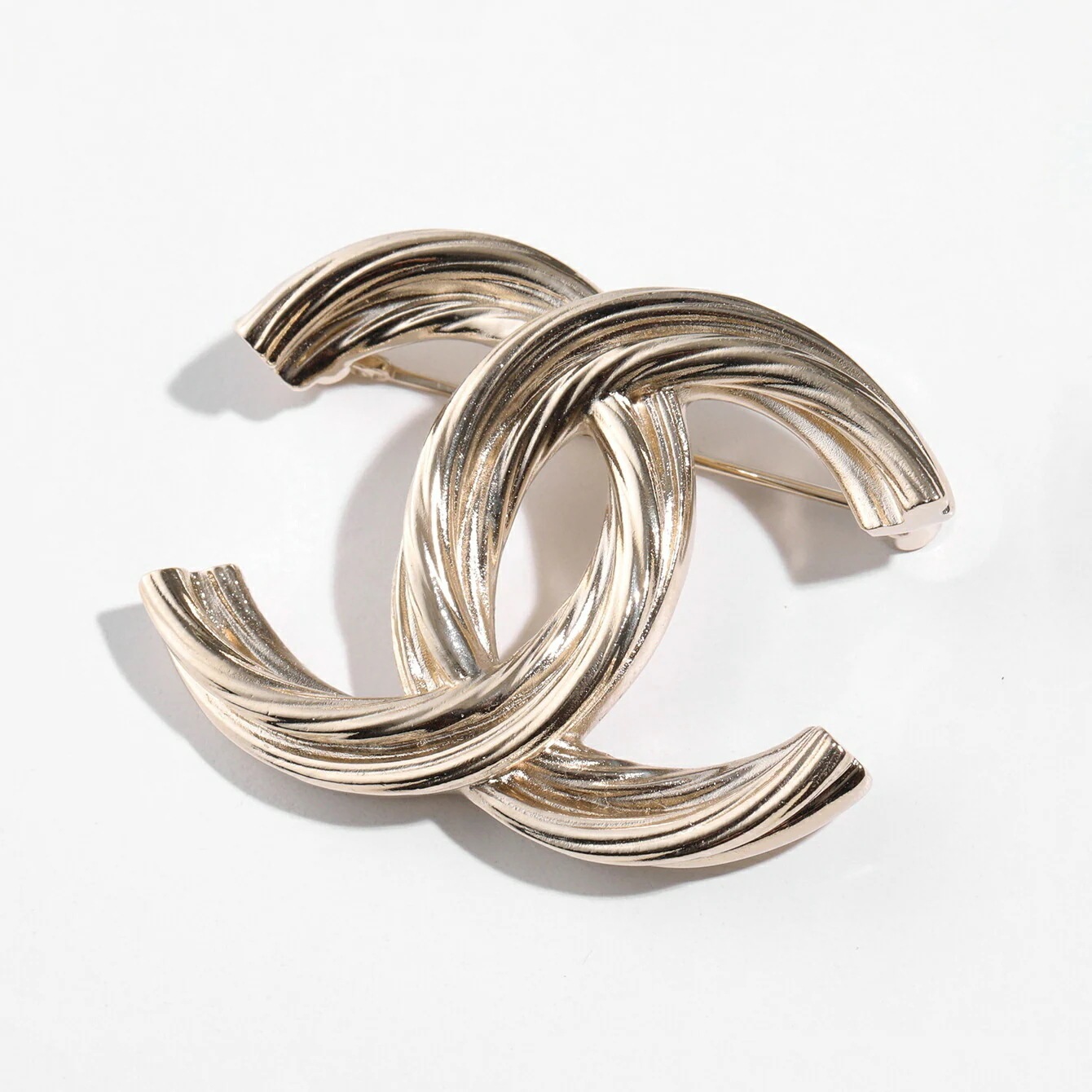 CHANEL シャネル ブローチ ABF854 B20554 レディース ココマーク CCマーク ピンバッチ メタル ツイスト U0908