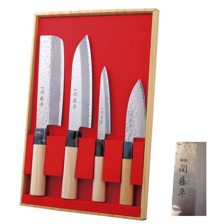 関藤平作 和包丁セット 岐阜県関市 三徳包丁・菜切包丁・小出刃包丁・ぺティナイフ 包丁セット4本 日本製 片刃 鎚目 和包丁 魚 捌き 野菜用 鎚起 ステンレス製 32058