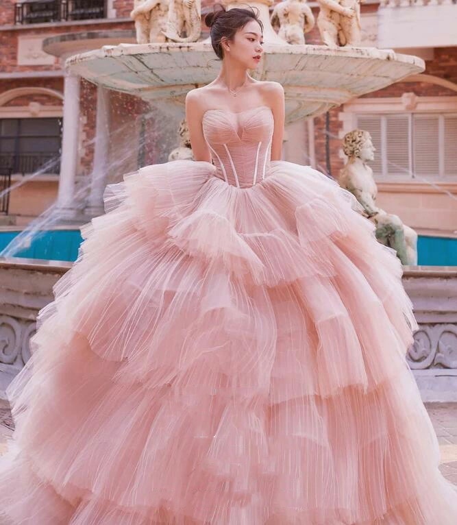 ウェディングドレス きれいめ フォトウェディング撮影 前撮りドレス 後撮り パーティードレス 多重チュール 可愛い 成人式ドレス 高級感 カラードレス コンサート オフショルダー 結婚式ドレス 森系