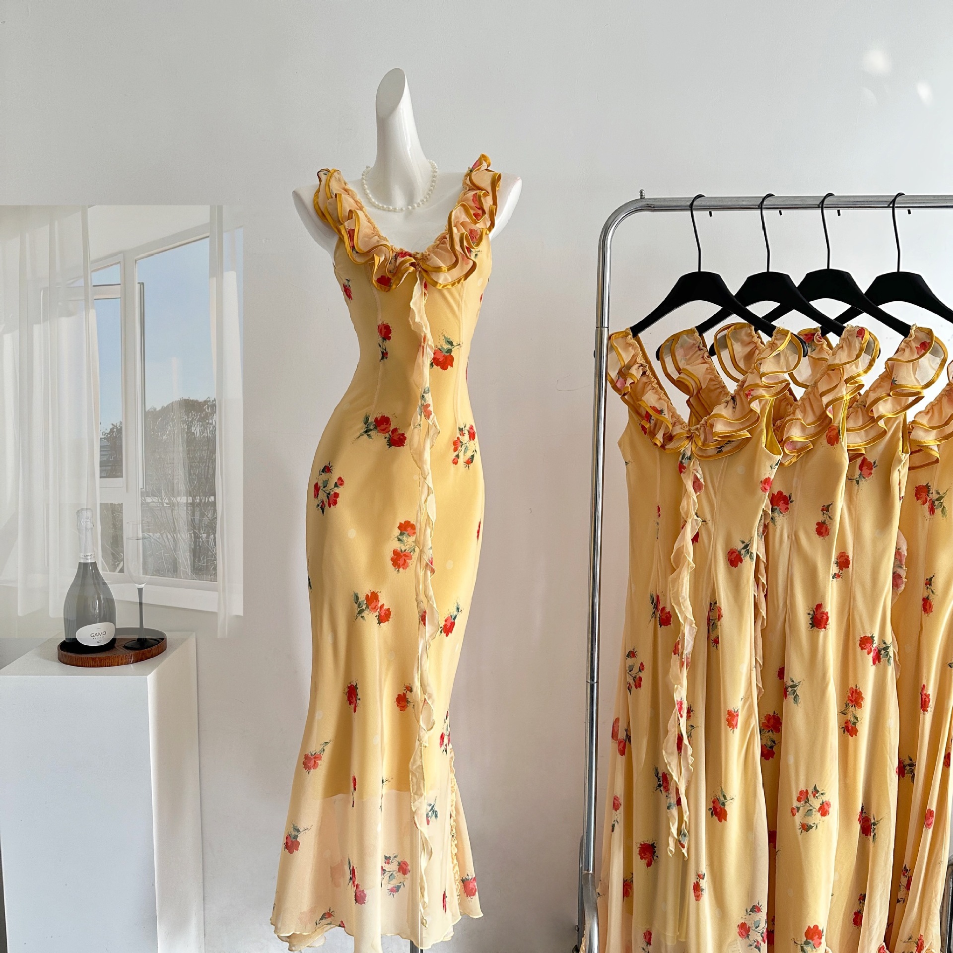 【フレンチ 夕暮れ バラ 花辺】キャミソール 花柄ワンピース フィッシュテールロング リゾート