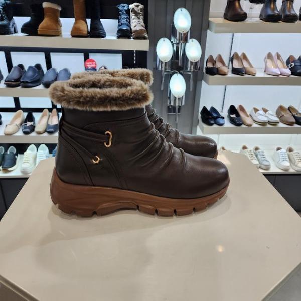 HC10 女性コンフォートブラウンシャーリングブーツ LCWA38U44C85 (42229434)