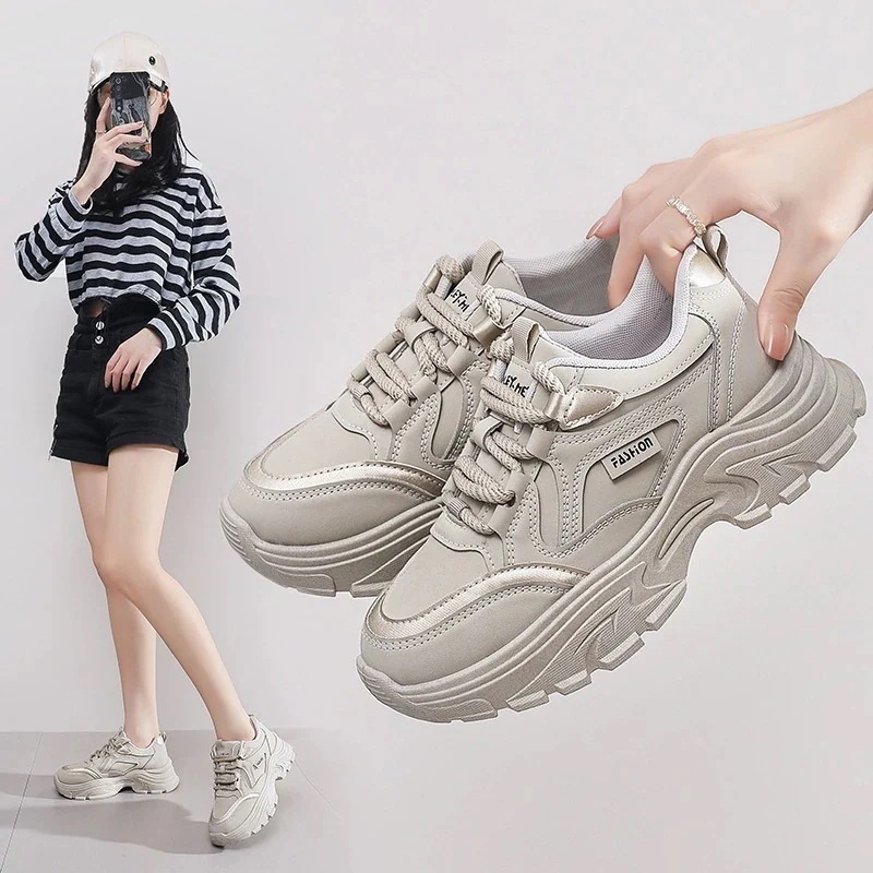スニーカー ポップシューズ女性秋の新しい学生百厚底シングルシューズの韓国語版スポーツシューズカジュアルシューズ