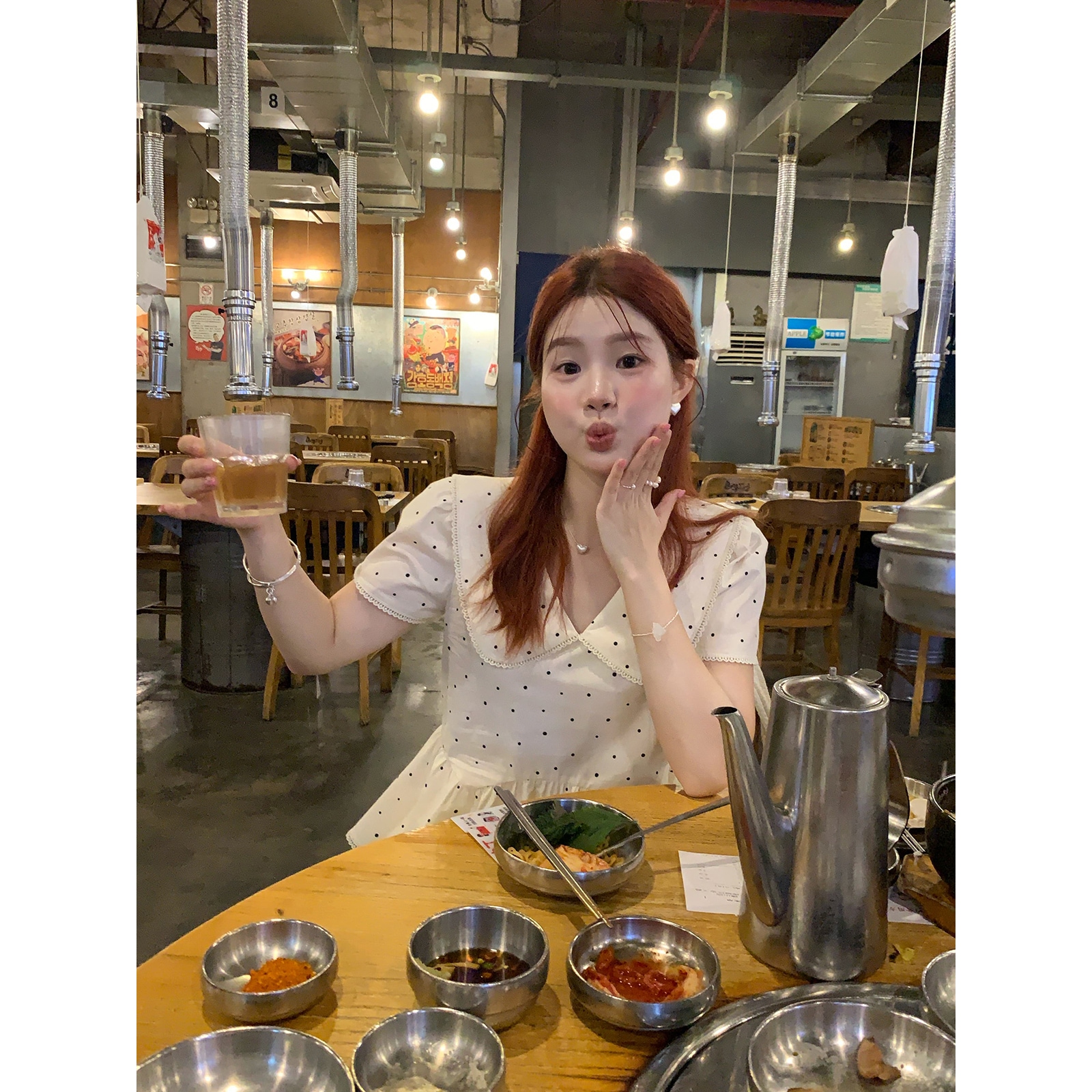 2025夏季限定 韓国系 白いシャツ やさしい かわいい せっけいかんかく 半袖の女性