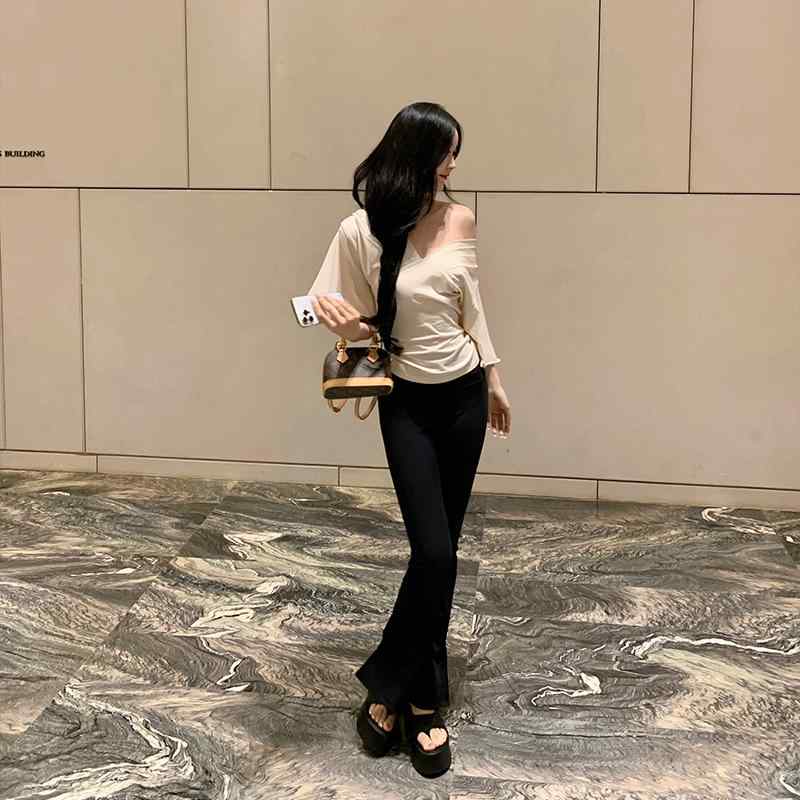 秋服 レディース ファッション オシャレ カワイイ シンプル 大人カワイイ 大きいサイズ ベージュ 五分袖 Vネック ウエスト T シャツ トップス