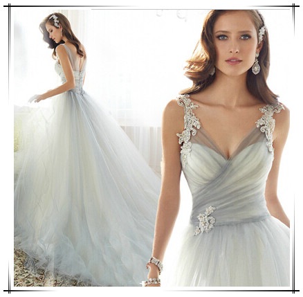 送料無料2016新作 編み上げタイプ 豪華な ウェディングドレスロングドレスエンパイアラインビスチェタイプ刺繍 フリル ドレス 白 格安ウェディングドレス 二次会ウェディングドレス レス　Aラインウエディングドレス　プリンセス風 レース フリル 編み上げタイプ格安/ /結婚式/披露宴/二次会/演奏会/パーティードレス/ロングウエディングドレス/ブライダル/花嫁