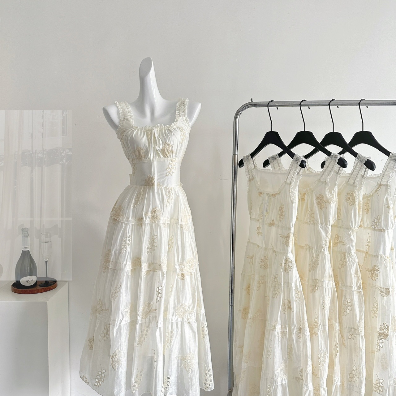 【急速出荷】1粒の甘い桃日暮エデンの園のサスペンダーの露腰ワンピースの女性仙女のスカートは腰のロングスカートを収めます