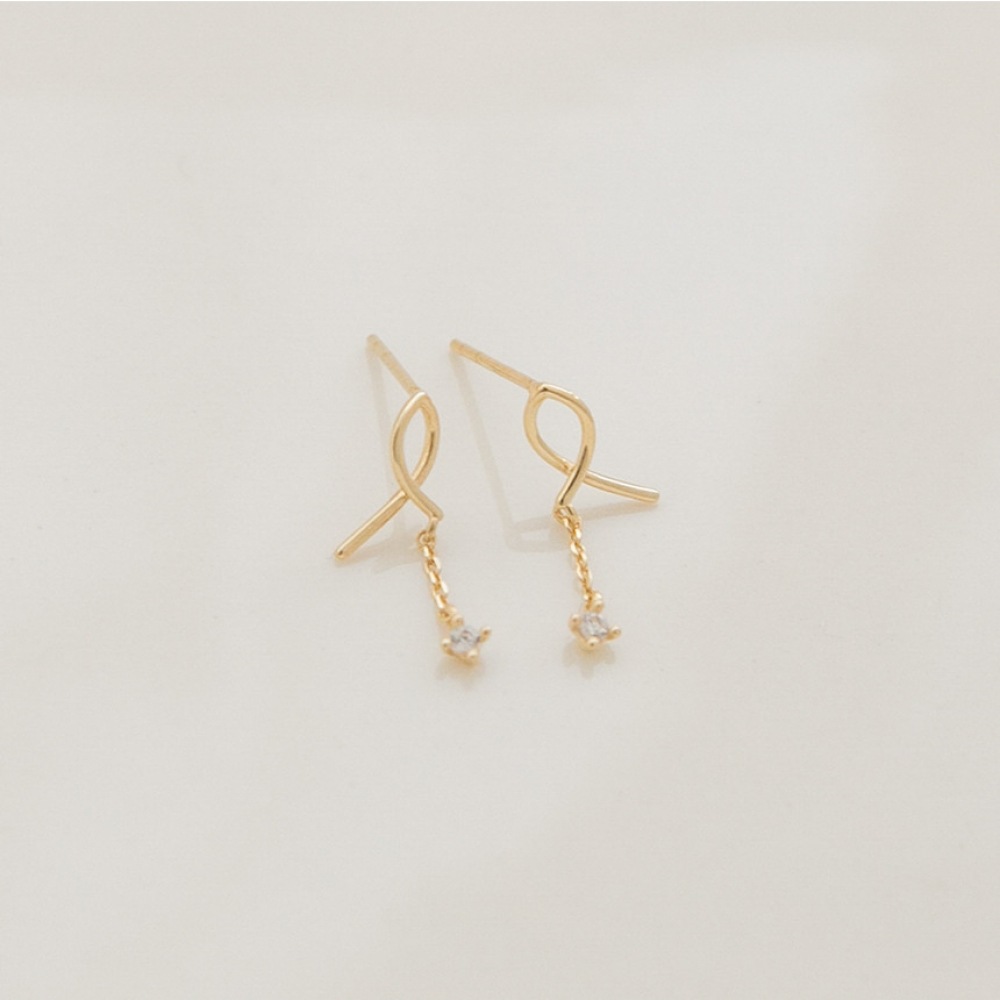 LUNNE 14k リボンキュービックドロップピアス K14ゴールド #ES20