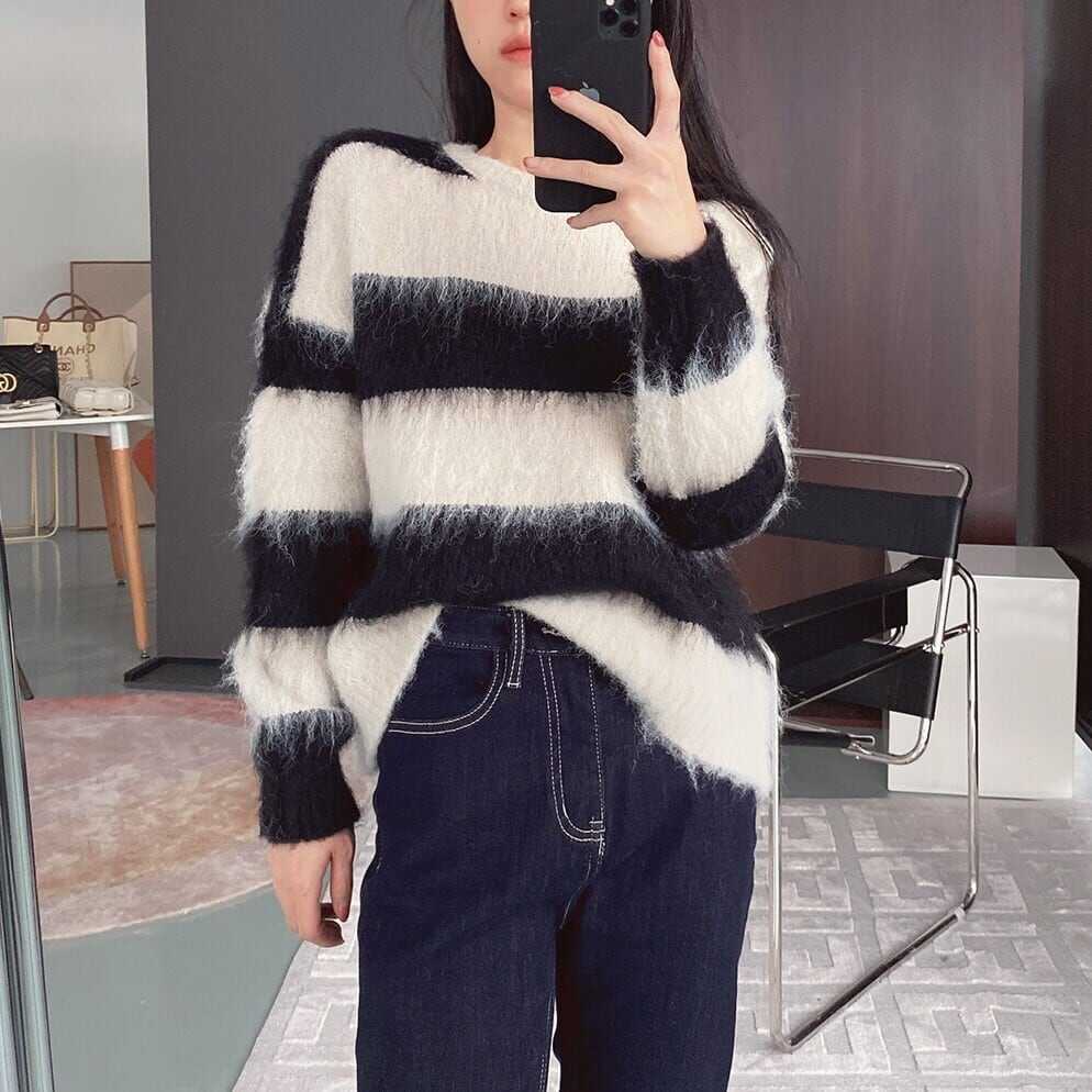 トップス ボーダー ニット セーター ラウンドネック 長袖 モヘア あたたか ゆったり プルオーバー ルーズ 人気 おすすめ おしゃれ お洒落 激安 安い プチプラ 可愛い かわいい wto