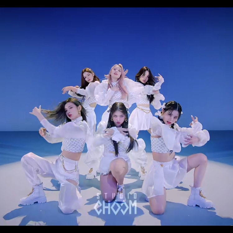 nmixx同パフォーマンス衣装ジャズダンスjazzダンスパフォーマンスステージスーツホワイト