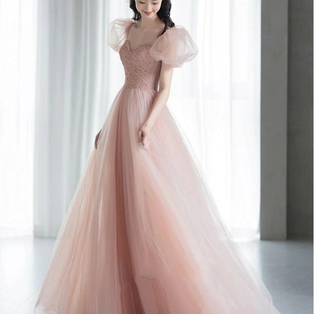 ドレス 衣装 ウエディングドレス 披露宴ドレス ロングドレス カラードレス 切り替えデザイン 胸元 半袖 ボリューム袖 ロング丈 フレア シースルー 異素材ミックス ステージドレス かわいい