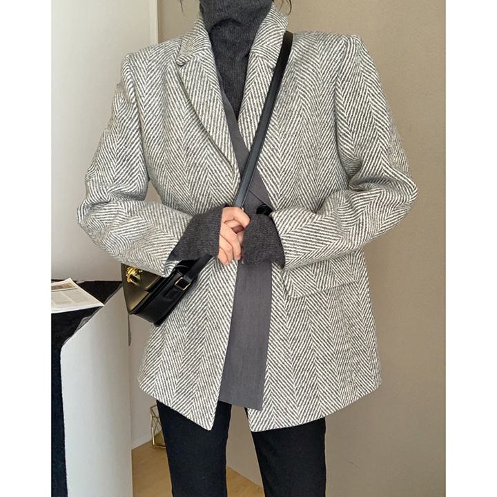 ヘリンボーンウールテーラードジャケット. 格子縞柄 テーラードジャケット ジャケット アウター レディース ゆったり 春 秋 冬 オフィスコーデ ママコーデ 体型カバー ニット カジュアル アメカジコ