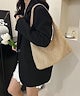ベージュ
