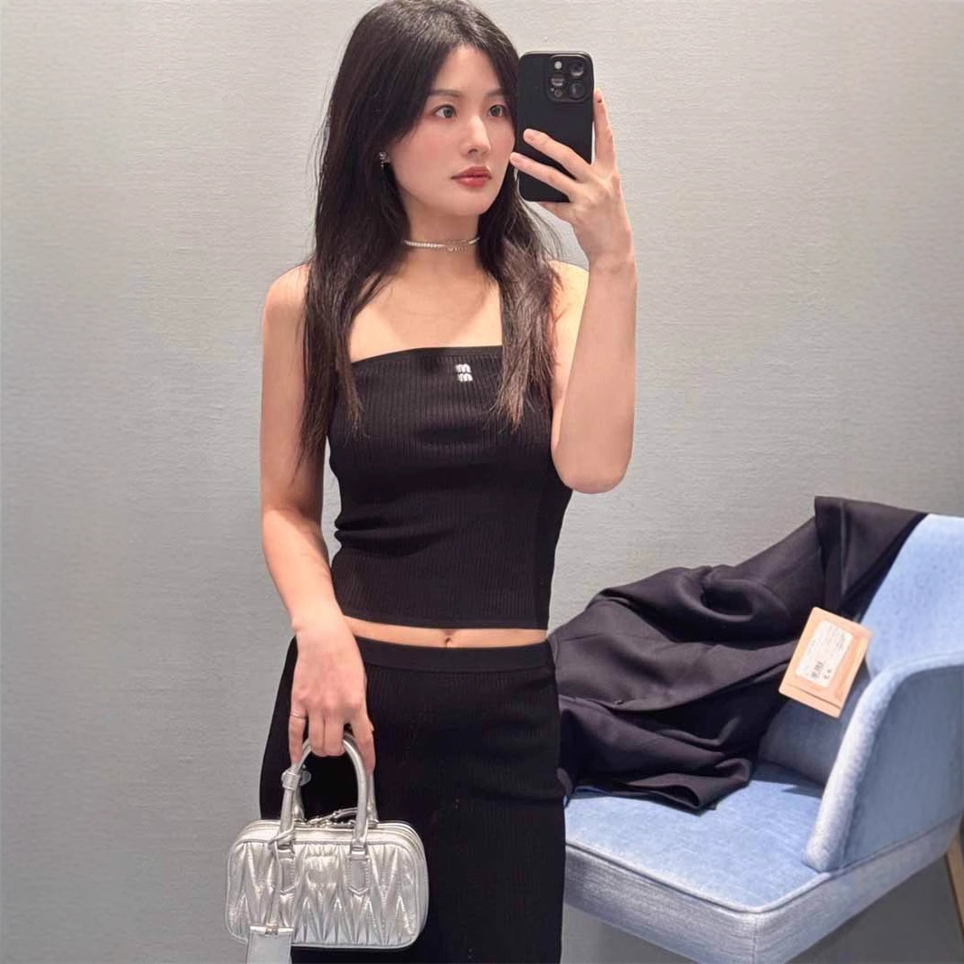 25早春新款南油miu气质性感弹力百搭微标字母刺绣针织裹胸小背心