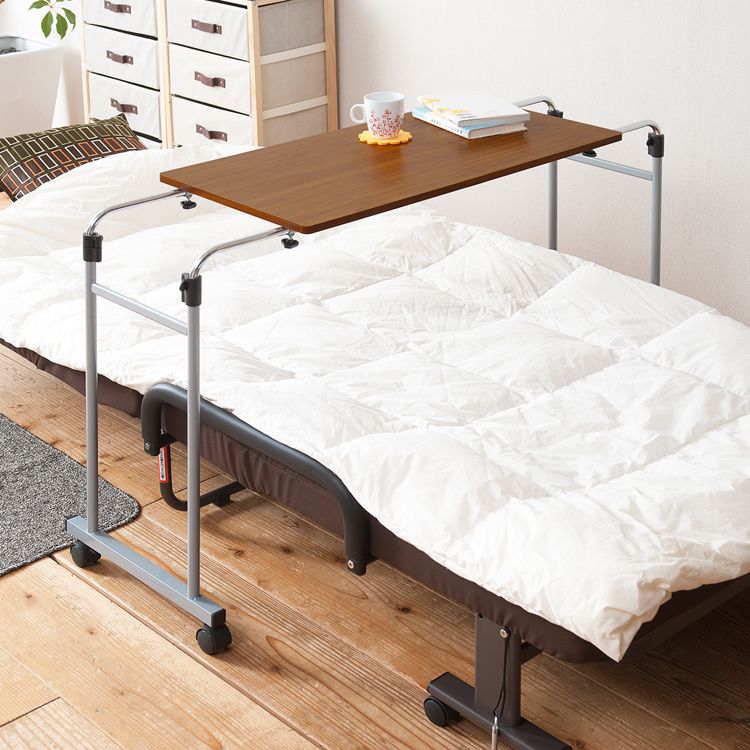 伸縮式 ベッド用テーブル ブラウン サイドテーブル キャスター付き 木目 高さ幅調節 赤外線マウス使用可 介護 便利 机 9237
